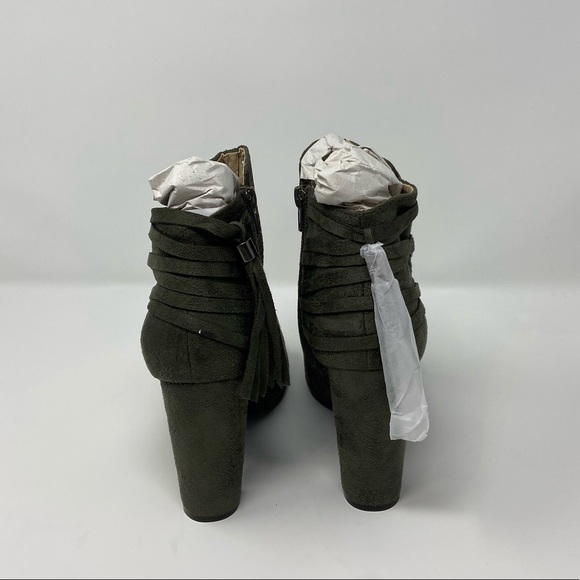 Catherine Malandrina - Picture 5 of 6